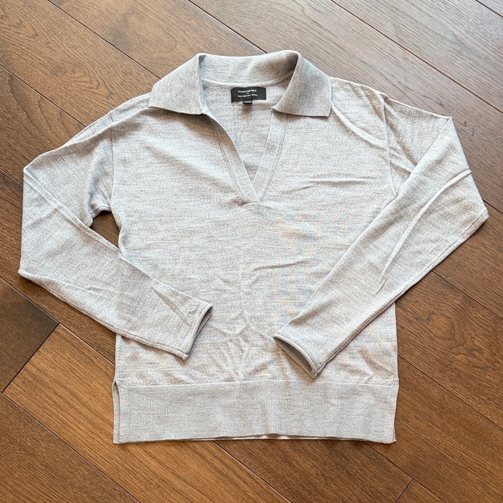 Banana Republic 100% Merino Wool Gray Collared Sweater Size XXS C25-013